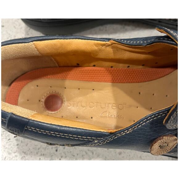 Clarks, Unstructured Navy Leather Un-Loop Slip-Ons, Women's Size 11 - Picture 6 of 6